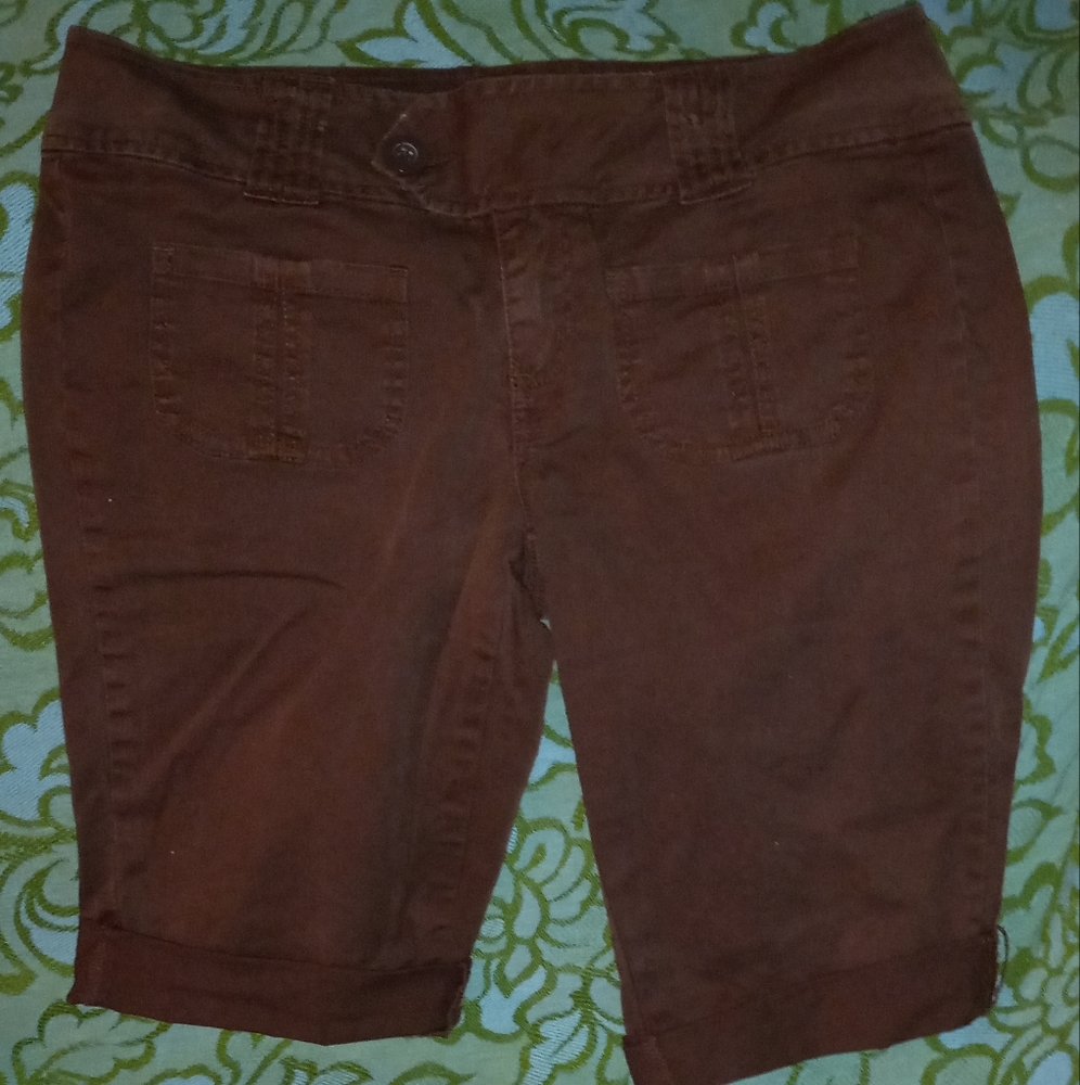 Ladies brown  cutoff khaki shorts